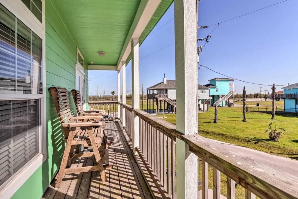 Coastal Heaven - Crystal Beach Relaxing Beach Home Bolivar Peninsula Exterior foto